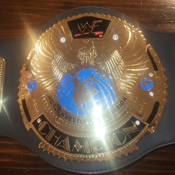 WWE Championship Replica Belt - Picture 1 of 5